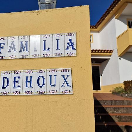 Villa Familia Dehoux Camacha  Екстер'єр фото