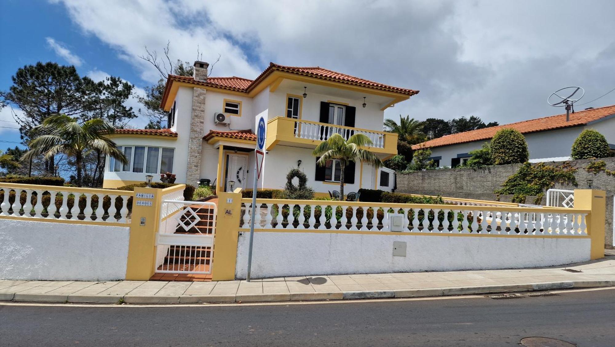 Villa Familia Dehoux Camacha  Екстер'єр фото
